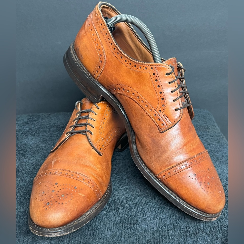 Allen Edmonds Sanford Tan Leather Cap Toe Medallion Men's Dress Shoes 9.5 D - Picture 3 of 10